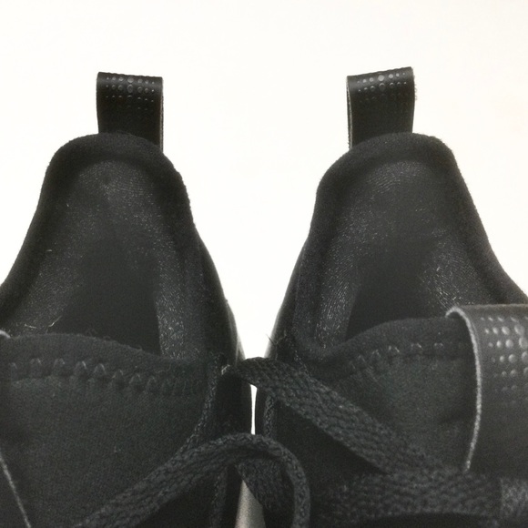 ⚽️ ADIDAS - OUTDOOR - BLACK & SILVER - SKIN PREDATOR SOCCER CLEATS ⚽️ - Picture 6 of 7